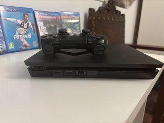 PS4 Slim Negra + 5 Juegos y Mando