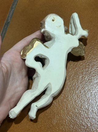 Estatuilla de ángel pequeña