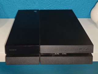 PS4 + Controller + FIFA 21