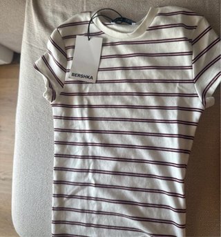 Camiseta Bershka rayas rosas y blancas