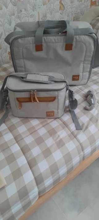 Maleta y neceser infantil gris