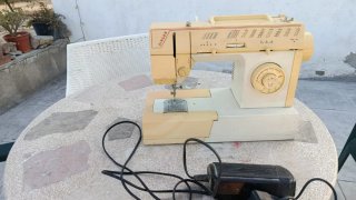 Máquina de coser SINGER