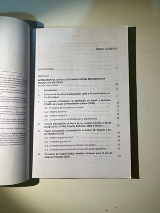 MODELOS DE TRABAJO SOCIAL CON GRUPOS