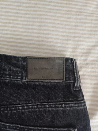 Falda vaquera negra Zara talla XS