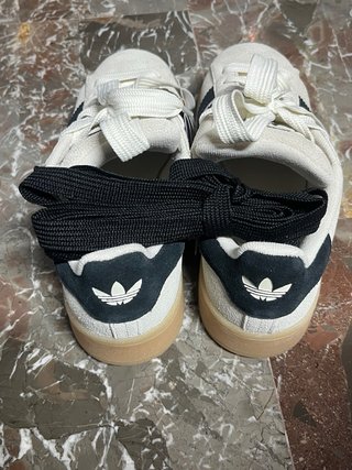 Adidas Campus Blancas y Negras 41 1/3