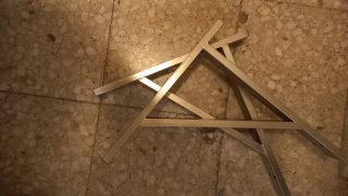 Soportes para estantería metálicos