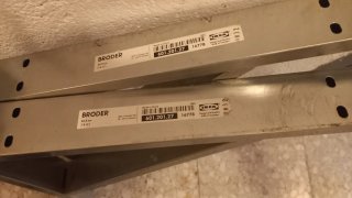 Soportes para estantería metálicos