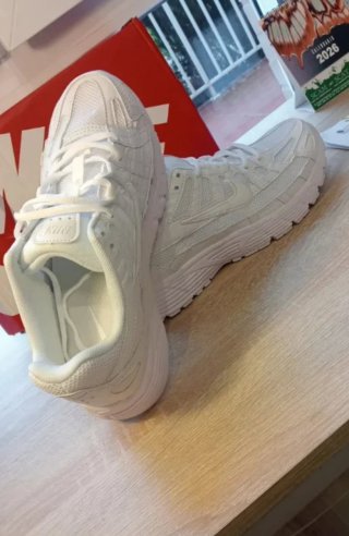 Nike P6000 Blancas Nuevas, con ticket de compra.