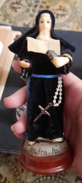 Lote 8 figuras religiosas antiguas