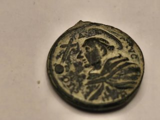 2 medallas antiguas para limpiar