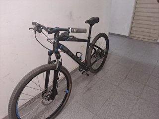 Bicicleta MTB B'TWIN Negra