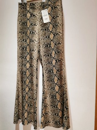 Pantalón Zara Talla S/36 Estampado Serpiente