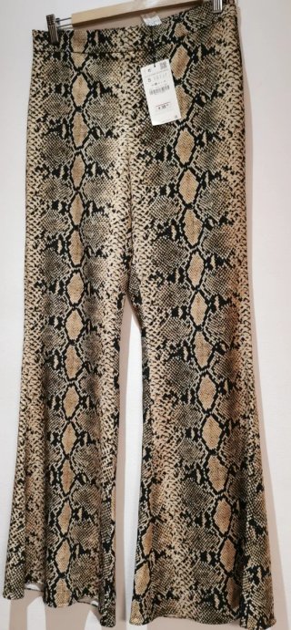 Pantalón Zara Talla S/36 Estampado Serpiente