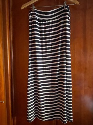 Falda larga rayas y blusa blanca