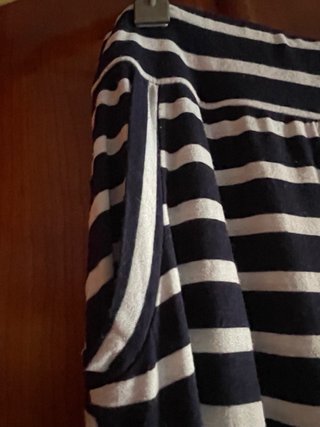 Falda larga rayas y blusa blanca