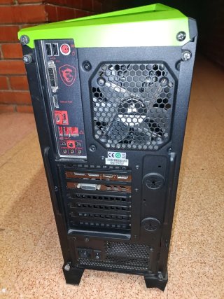 Torre PC NVIDIA GeForce GTX Negra/Verde