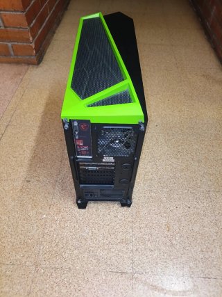 Torre PC NVIDIA GeForce GTX Negra/Verde