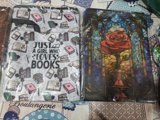 Fundas  libros, mangas, manhwas, tablets y eBooks