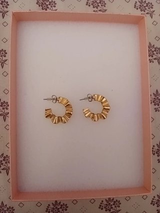 Varios Pendientes Dorados