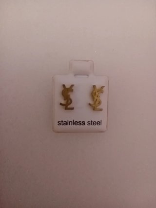 Varios Pendientes Dorados