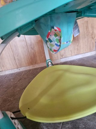 Saltador y mesa de actividades para bebé