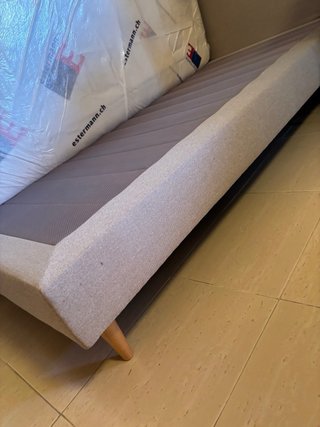 Cama individual con cabezal y colchón