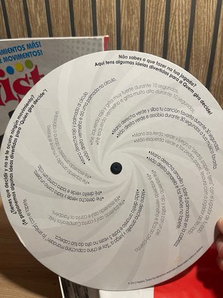 Juego Twister en su caja