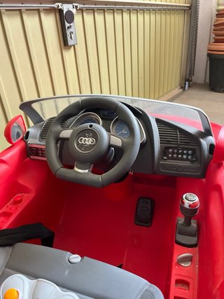 Coche eléctrico infantil Audi R8 Spyder