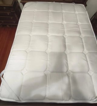 Cubre colchón hipersoft de 135 cm, muy poco uso