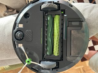 iRobot Roomba i1 WiFi + respuestos