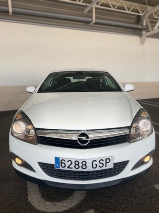 Opel Astra 2010