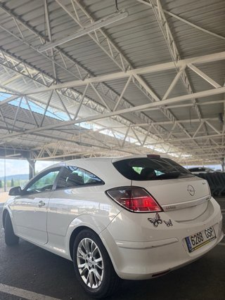 Opel Astra 2010