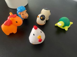 Juguetes de baño animales.