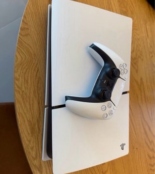 PlayStation 5 Digital Edition Blanca y Mando Ps5