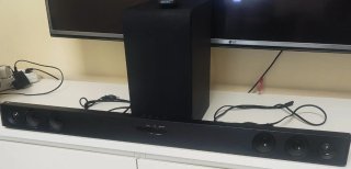 Barra de sonido LG SJ3 2.1 con subwoofer impecable