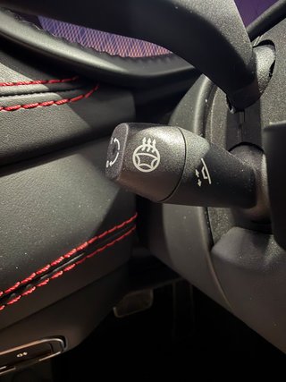 Aston Martin DBX 2021