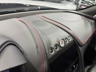 Aston Martin DBX 2021