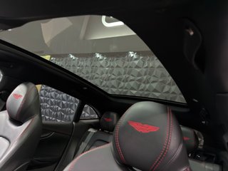Aston Martin DBX 2021