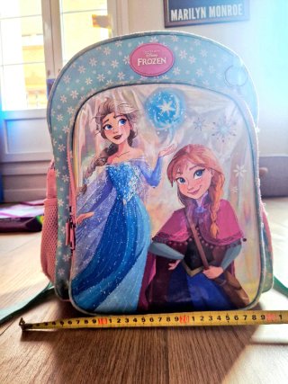 Mochila Frozen, Muñeca Elsa y Estuche