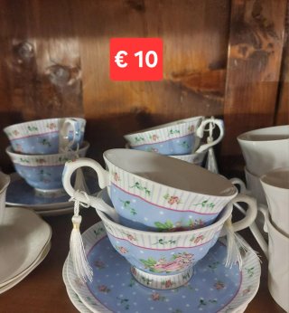 Tazze, tazzine e porta caramelle