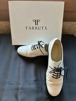 Zapatos Oxford FARRUTX Piel Blancos