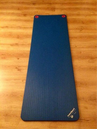 Colchoneta esterilla azul deporte y yoga