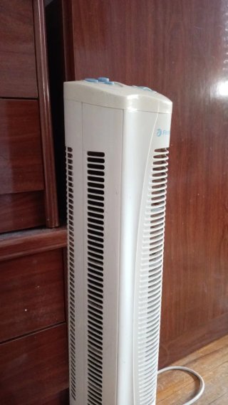 Ventilador de Torre Firstline Blanco y Azul
