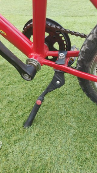 Bicicleta infantil roja