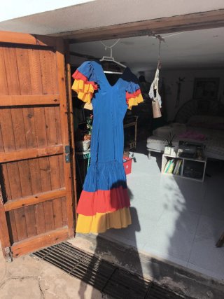 Vestido folclórico. Cumbia, fiesta latina