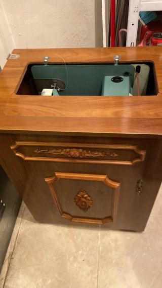 Mueble Singer Alfa Madera y Metal
