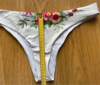 Bikini floral talla L- talla más pequeño
