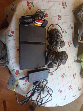 PlayStation 2 Slim Negra Completa