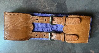 Cintura rafia intrecciata con dettagli in cuoio