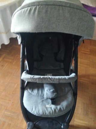 Carro de bebé Joie gris